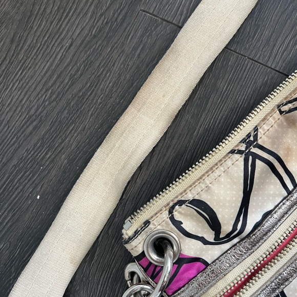 Coach Poppy Crossbody Purse - Picture 6 of 7